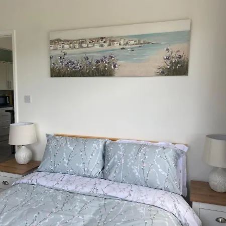 Holiday home Cheerful 1-bedroom Annexe With Countryside Views *