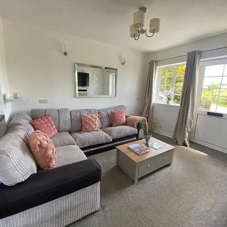 Holiday home Cheerful 1-bedroom Annexe With Countryside Views *