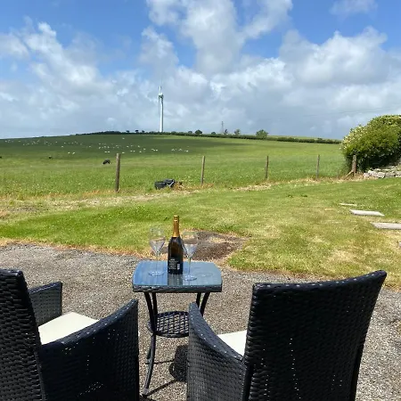Holiday home Cheerful 1-bedroom Annexe With Countryside Views *
